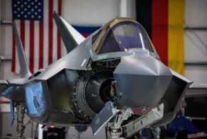 Almanya’nın İlk F-35A’sına F135 Motoru Takıldı