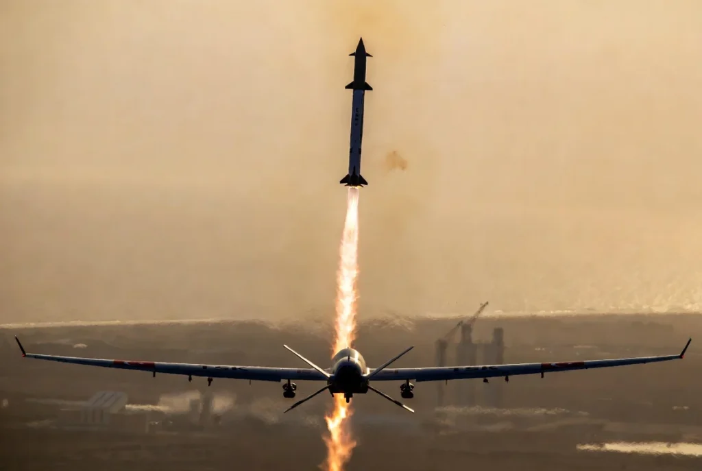 TSK’ya İHA-230 Havadan Atılan Balistik Füze Teslimatı